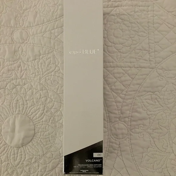 Capri Blue Reed Diffuser - Picture 2 of 3